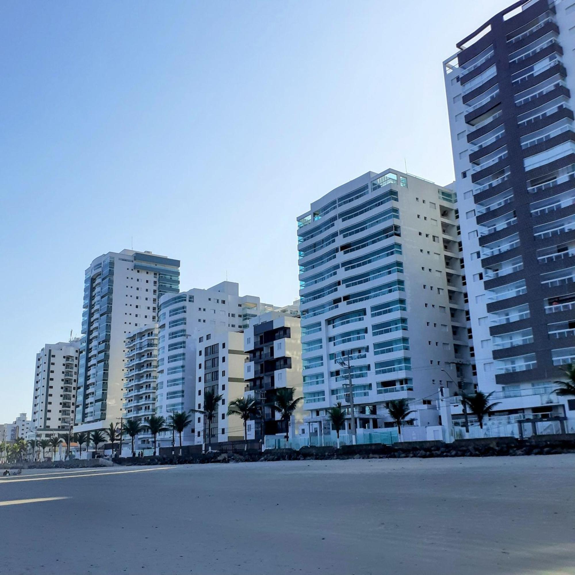 Ap Padrao Pe Na Areia Centro Top Mongaguá Eksteriør billede